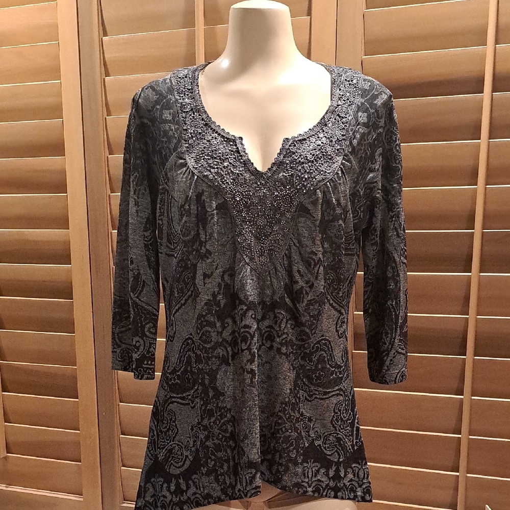 ONE WORLD Gray Charcoal, Silver Patterned High Low Top